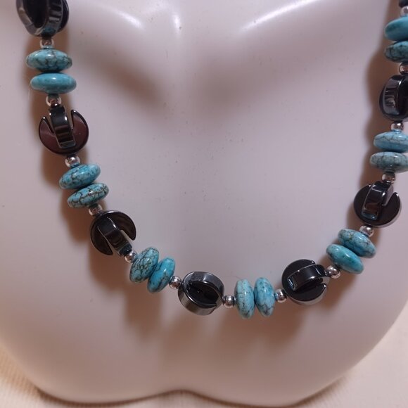 Hand Strung Beaded Necklace and Earring set - Picture 4 of 5